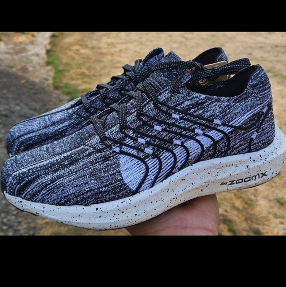 New men's Nike Zoom Turbo - Picture 2 of 6